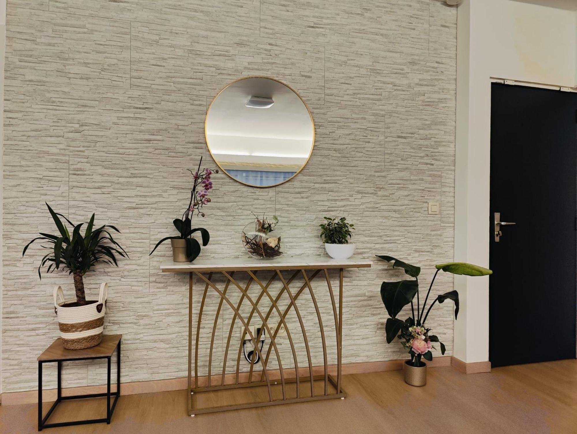 Bright & Cozy Appartment In בריסל מראה חיצוני תמונה